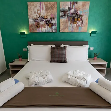 Bellagio Village- 4 Apartments By The Lake - Seasonal Warm Pool And Sauna Aparthotel