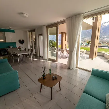 Bellagio Village- 4 Apartments By The Lake - Seasonal Warm Pool And Sauna
