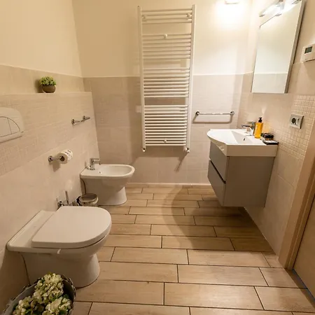 Bellagio Village- 4 Apartments By The Lake - Seasonal Warm Pool And Sauna Oliveto Lario
