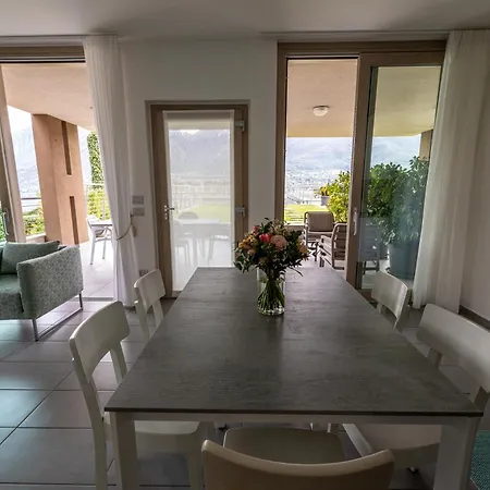 Bellagio Village- 4 Apartments By The Lake - Seasonal Warm Pool And Sauna Aparthotel *