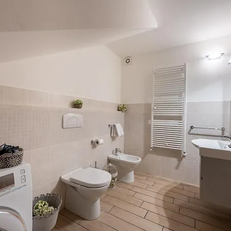 Bellagio Village- 4 Apartments By The Lake - Seasonal Warm Pool And Sauna * Oliveto Lario